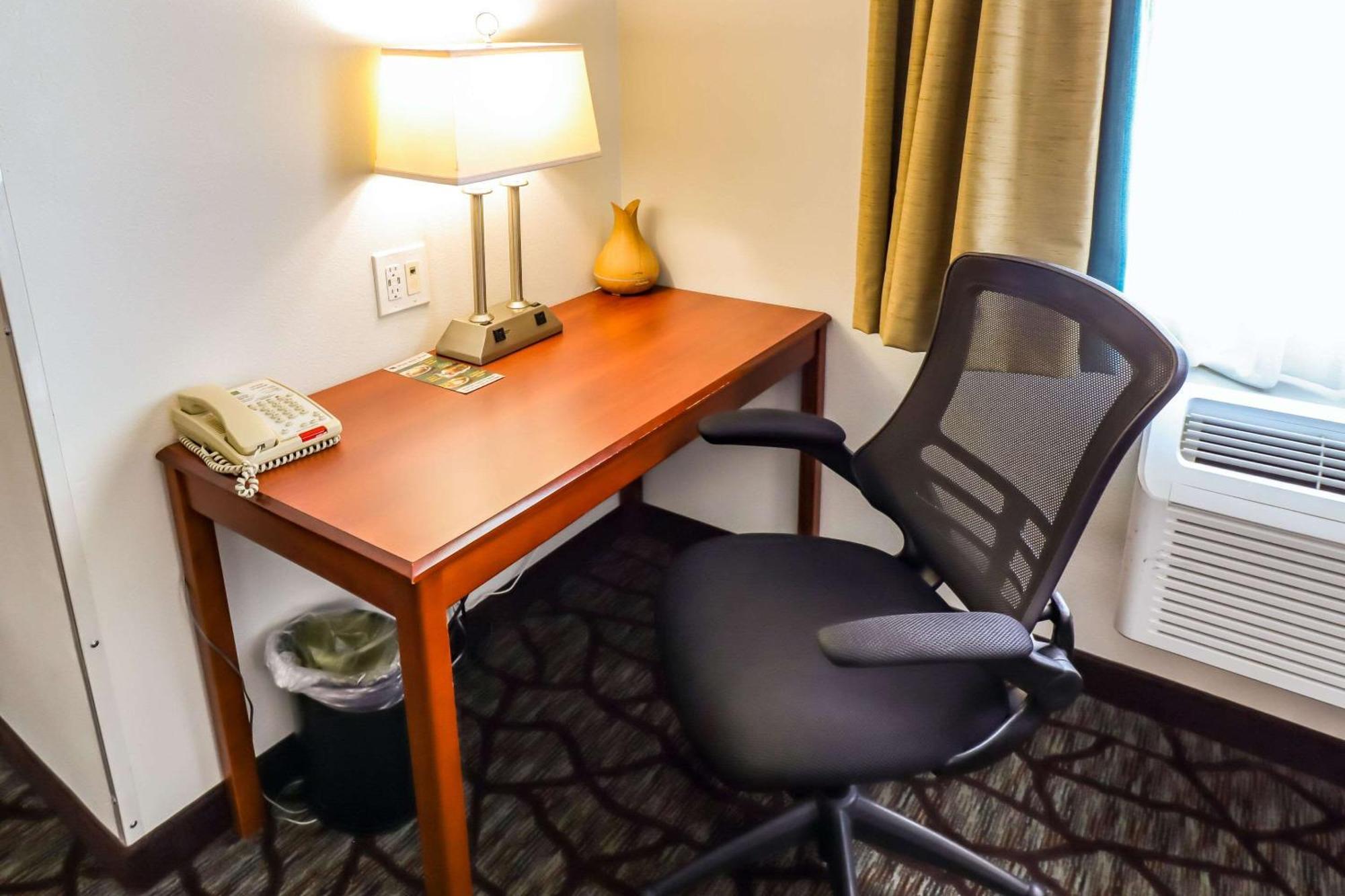Quality Inn & Suites Sequim At Olympic National Park Екстер'єр фото